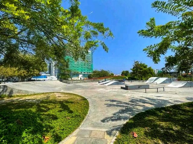 🌴Urban Serenity by the Sea – Explore Hulhumalé Central Park, Maldives