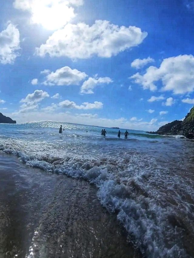 🏝️ “Fernando de Noronha Island – Brazil’s Hidden Ocean Paradise”