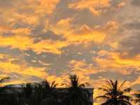 베트남 다낭 미케비치의 아름다운 일몰