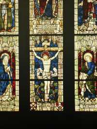 日光映照絢麗宗教藝術