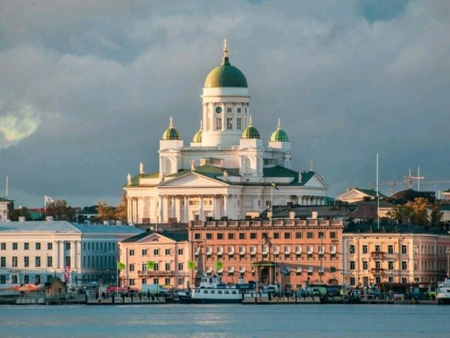 Helsinki's Hidden Charm: Why This Nordic Capital Needs to Be Your Next Stop ☕🏛️❄️