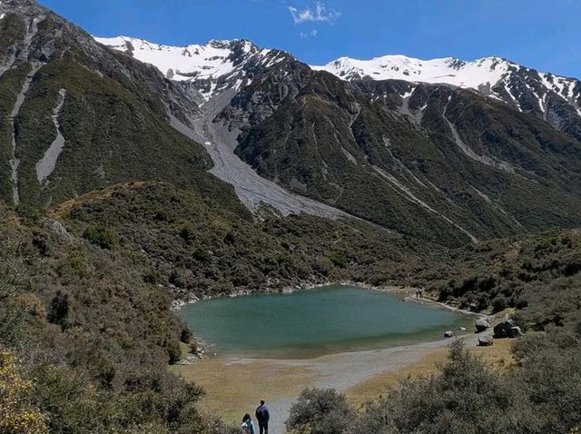 A Majestic Encounter with New Zealand’s Highest Peak A Majestic Encounter with New Zealand’s Highest Peak