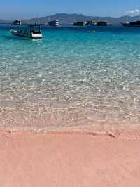 Pink Beach, Labuan Bajo