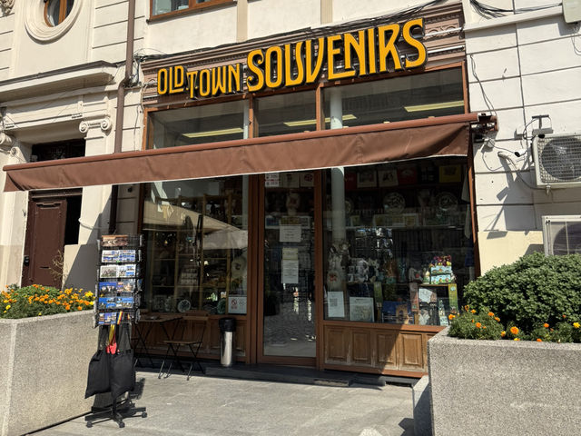 LIPSCANI – BUCHAREST’S VIBRANT HISTORIC HEART 🌆✨ LIPSCANI – BUCHAREST’S VIBRANT HISTORIC HEART 🌆✨