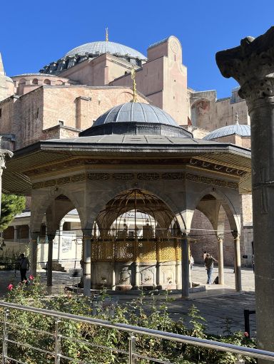 🕌歴史が重なる聖域を歩く｜アヤソフィア周辺（イスタンブール