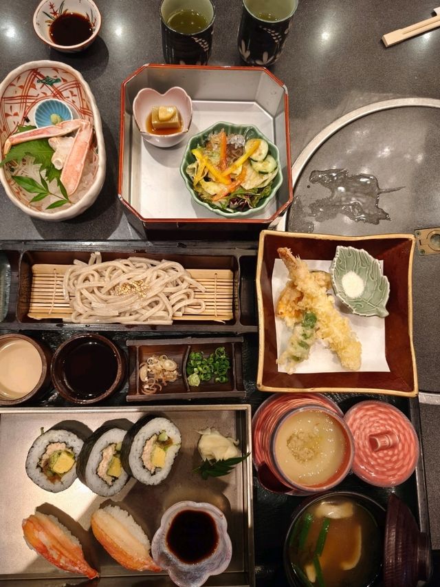 【甲羅】乃日式料理館,裝潢富特色,食物新鮮好味,服務更是一流! 【甲羅】乃日式料理館,裝潢富特色,食物新鮮好味,服務更是一流!