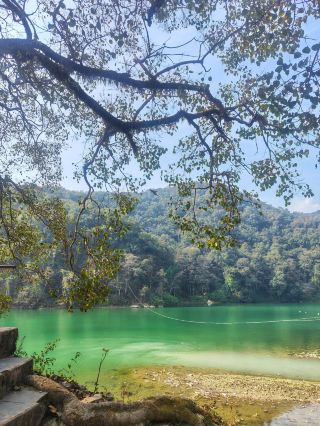 🌊 Phewa Lake: Pokhara’s Peaceful Heart 🏔️✨