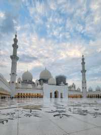 🕌🤍✨ Sheikh Zayed Grand Mosque – The Pearl of Abu Dhabi ✨🤍🕌