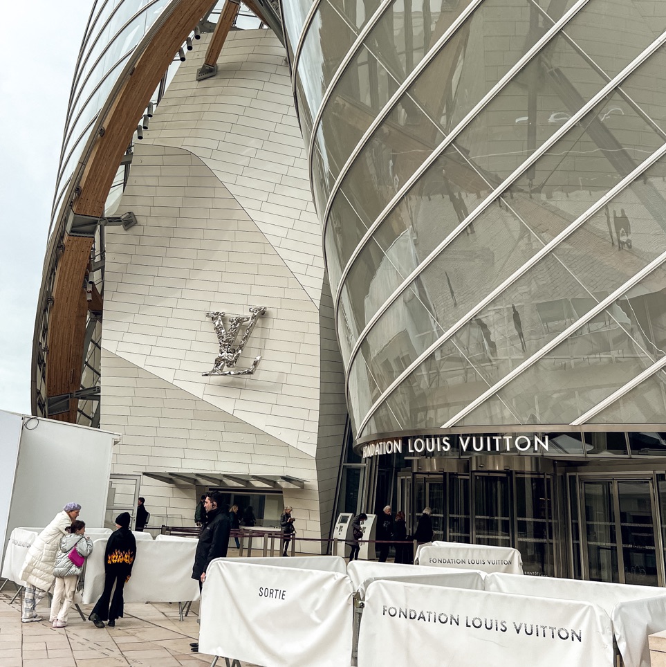 Louis Vuitton Foundation, private museum … – License image