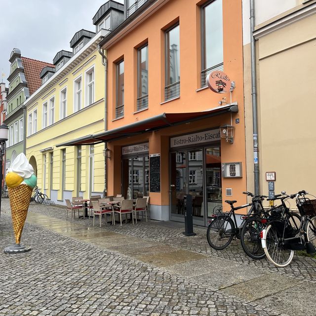Rialto Eins Cafe… Italian Gelato Greifswald