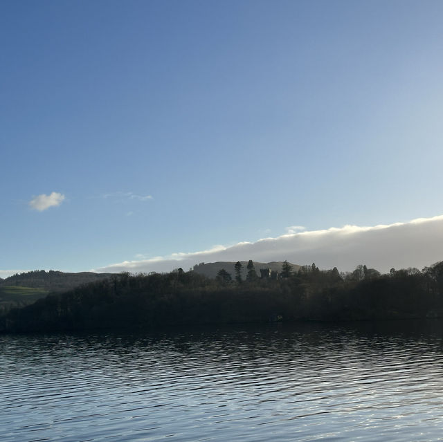 Sailing through paradise: Windermere 