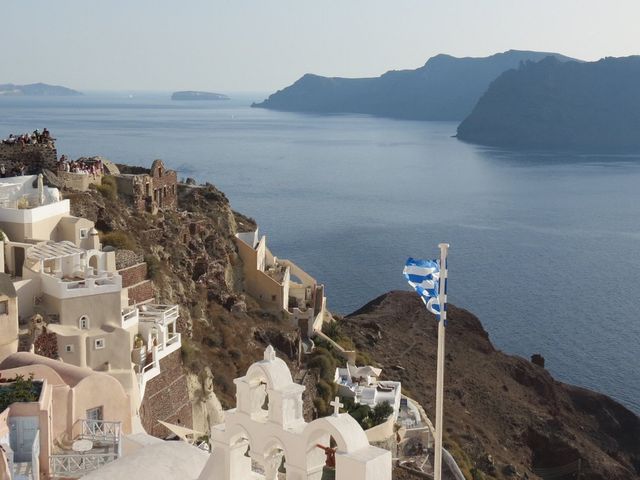 Seductive Santorini