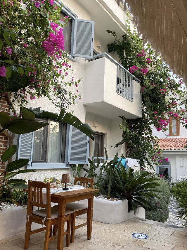Kassandra Boutique Hotel 🏙️