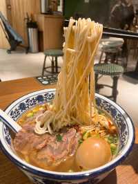 來港必試🍜正宗蘭州牛肉麵 免費續麵啊～