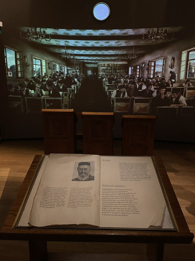 🇵🇱 Stepping Back in Time at Warsaw's POLIN Museum: A Must-See