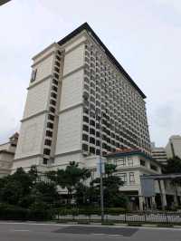 “Trendy Orchard‑Edge Haven with Spa & Club Lounge”