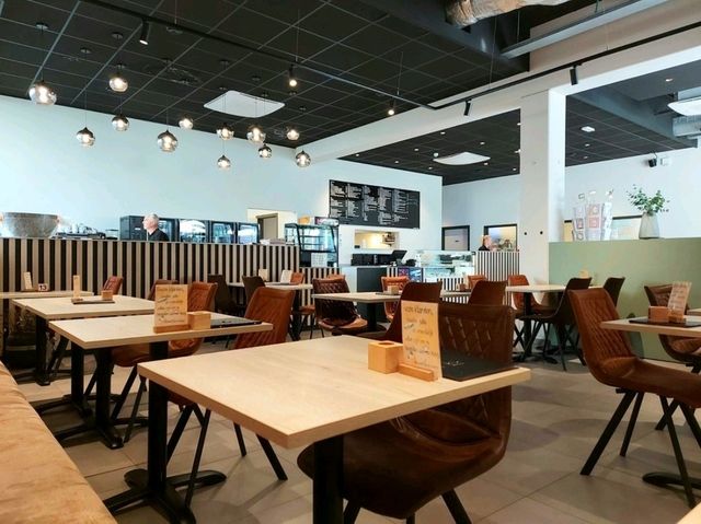 แซนด์วิชบาร์น่ารัก กาแฟดี