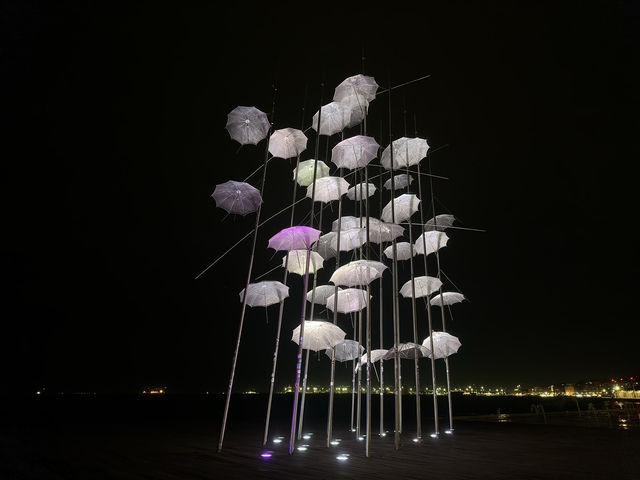 Thessaloniki evening waterfront stroll 
