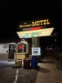 Just cruised through Williams Arizona: the retro Route 66!