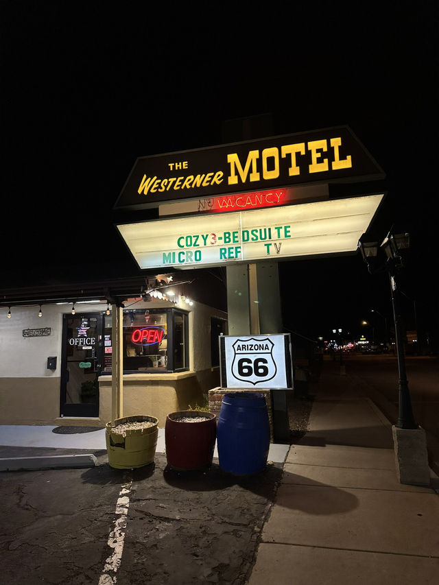 Just cruised through Williams Arizona: the retro Route 66!