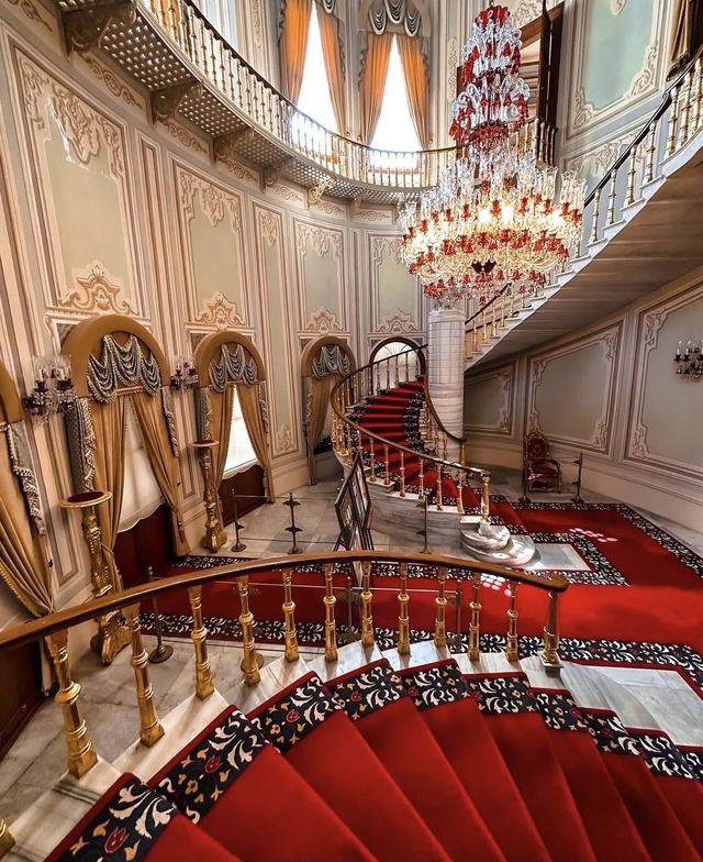 🇹🇷 ОТЕЛЬ-ДВОРЕЦ В СТАМБУЛЕ: ночь там, где спали султаны 🕌