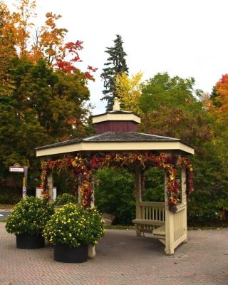 Unionville — The Canadian Town Where Main Street Feels Like a Movie Set and the River Winds Through 