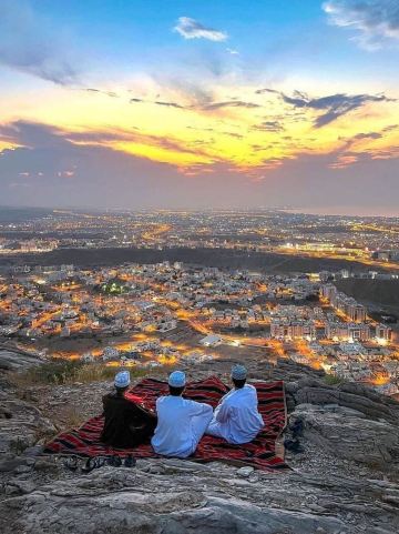 Tak perlu bersembunyi lagi! Oman, negara bebas visa yang unik ini, wajib dikunjungi!