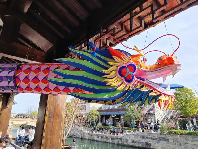 Shanghai's New Landmark - Panlong Tiandi Ancient Town