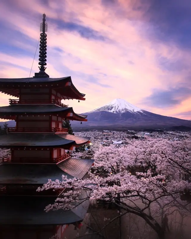 Leave love at Mount Fuji