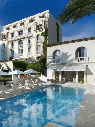 🌟🛏️ Juana's Gem: Luxury Stay in Juan-les-Pins 🇫🇷✨