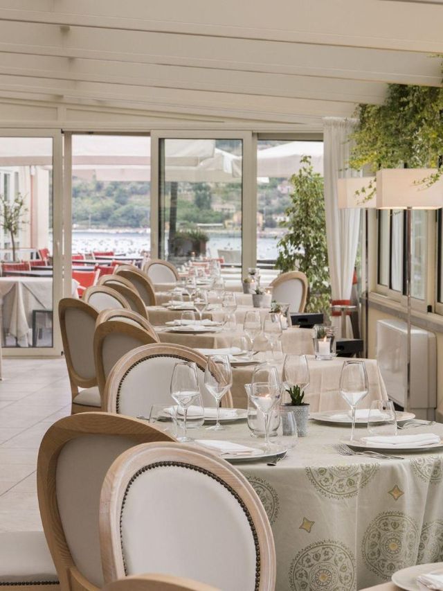 🌟 Enchanting Stays in Portovenere 🏨✨