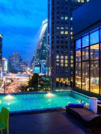 🌟 Bangkok Bliss: Hotel Clover Asoke's Chic Comforts 🌟