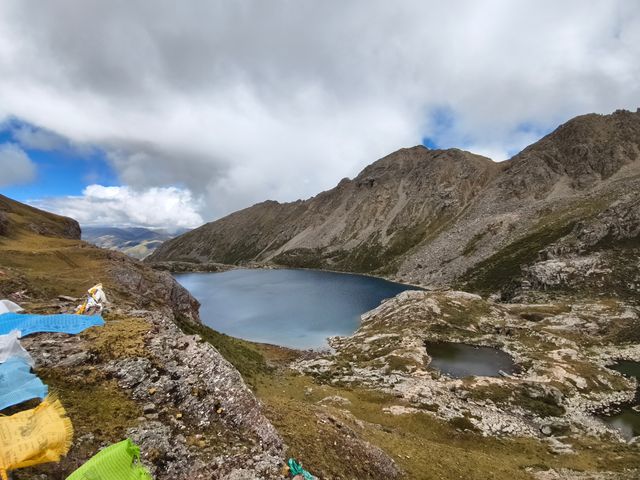 錯通翡湖。