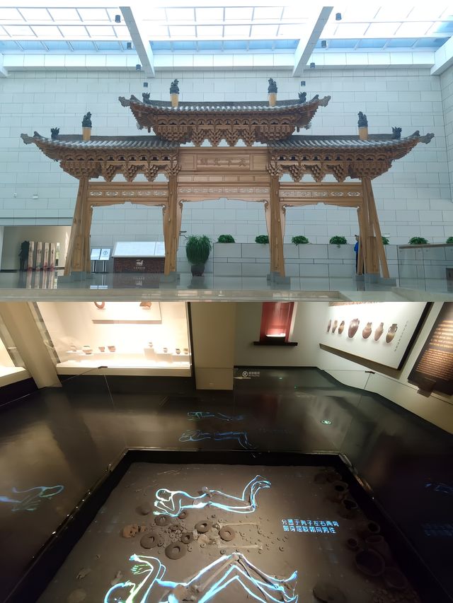 甘肅 武威市博物館 赴一場歷史與藝術的盛宴。 甘肅 武威市博物館 赴一場歷史與藝術的盛宴。