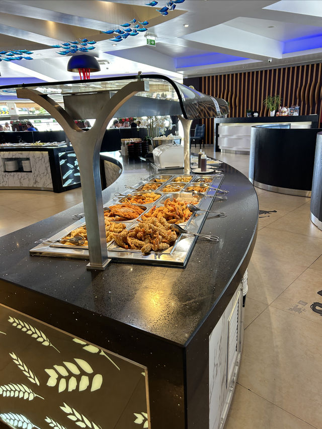 Loulé的自助中餐廳。