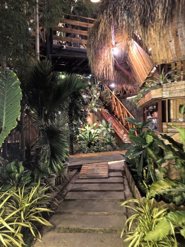 Mouth watering food, and exceptional decor design