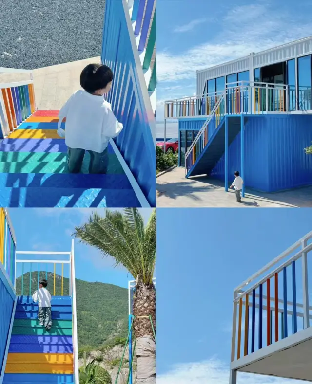 溫州大門島新開海景咖啡館門口就是燈塔！。