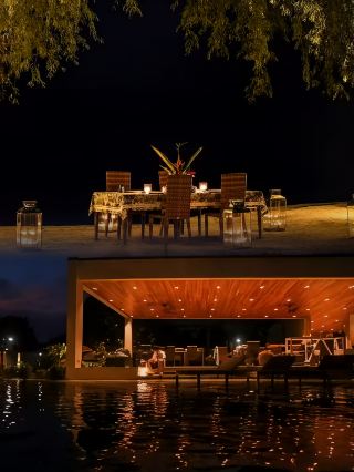 Stay in a painting! Hotel Cala di Volpe