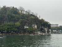 暴雨中的桂林象鼻山 兩江四湖