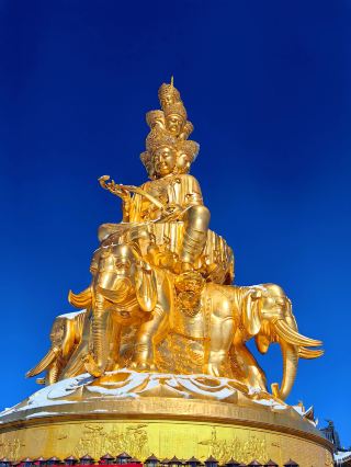 Mount Emei will punish anyone who doesn't do their research.