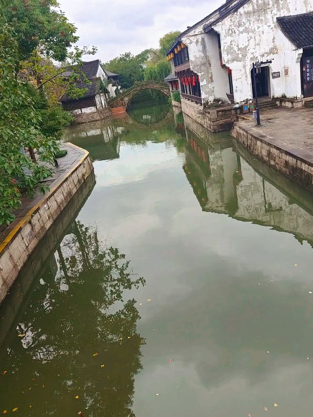 烏篷船、石佛、魯迅筆下小鎮，都在柯岩