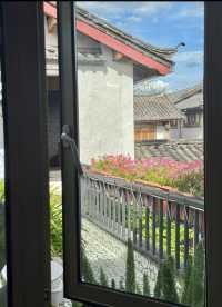 喺麗江「歸野」民宿，將春天帶到小院入面
