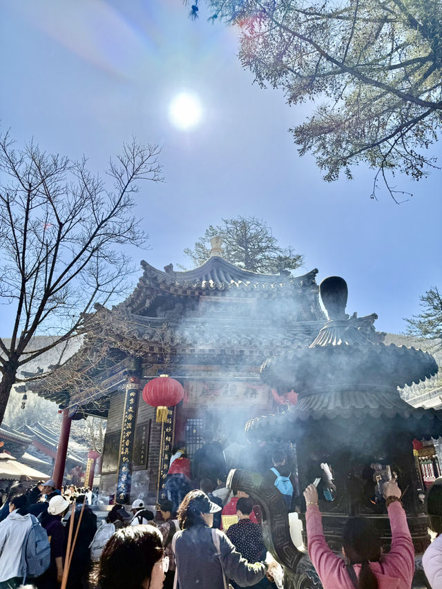 五一走跳五台山｜1080個台階鋪陳的「大智路」