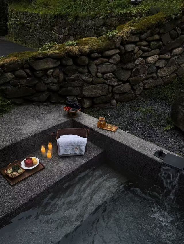 夏日沐浴喺山野，投入山野嘅鬆弛感！