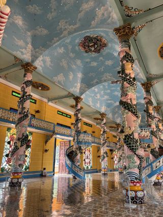 【Vietnam・Tay Ninh】The Colorful Cao Dai Holy See!