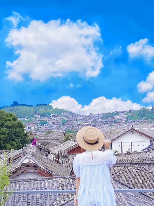 住進麗江古城嘅一個納西小院兒