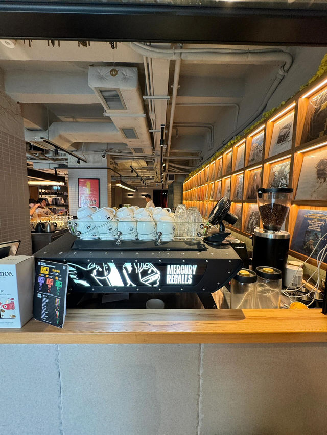 🇭🇰銅鑼灣黑膠迷天堂！唱片主題Cafe挖到寶～