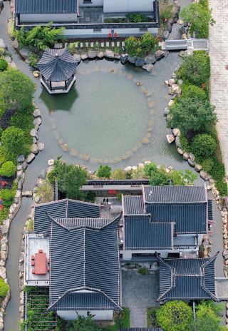 A Hidden Homestay in the Mountains of Jinzhai: Traditional Huizhou Style Meets Modern Guests, Mixed Reviews from Tourists?