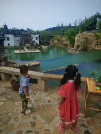 宜興窯湖小鎮兩天一晚，小鎮溯溪踩水水世界