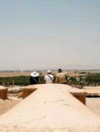 ✨Persepolis: Walking Among the Kings of Ancient Persia 🏛️🌄